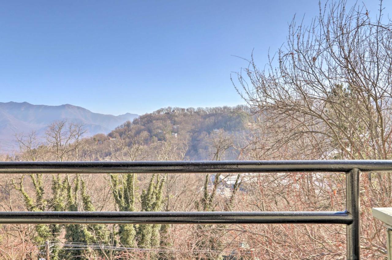 Unique Smokies Ski Shack With Mountain-Top View جاتلينبرج المظهر الخارجي الصورة